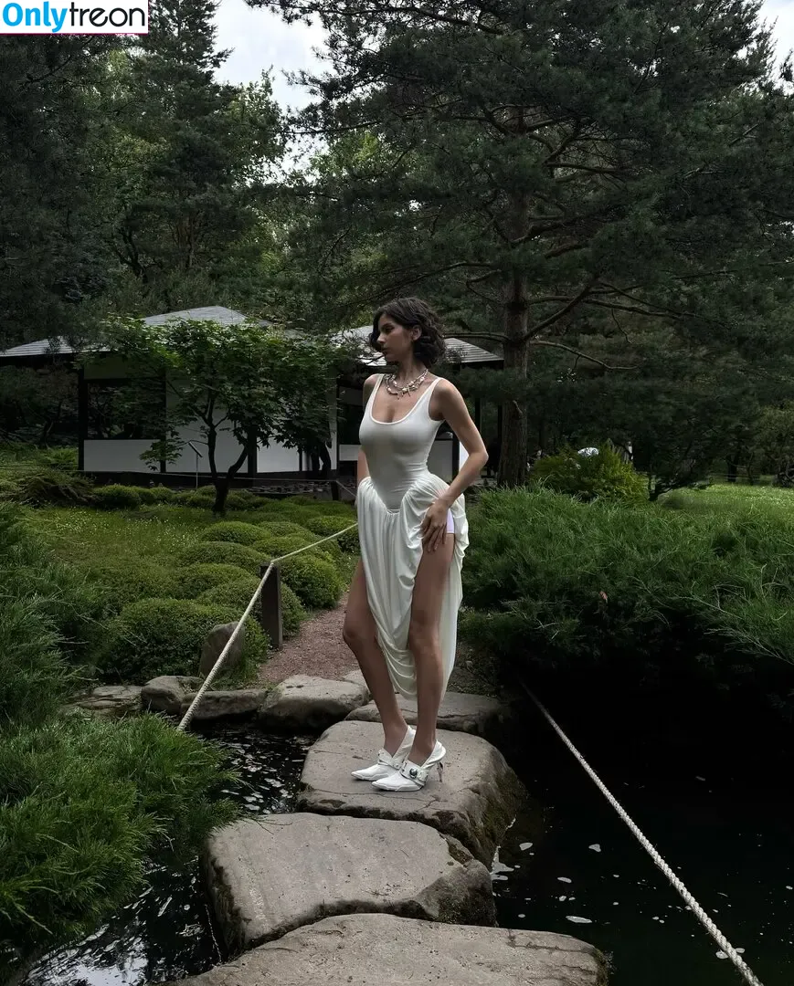 mugretnug nude photo #0182 (Kris Blackberry)