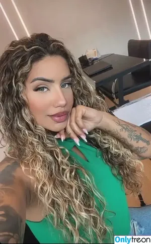 Muito Linda / muito.linda_ / naticasassola nude photo #0327