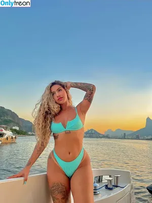 Muito Linda / muito.linda_ / naticasassola nude photo #0400
