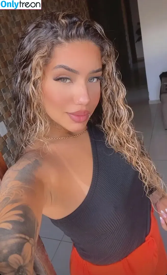 Muito Linda nude photo #0363 (muito.linda_ / naticasassola)