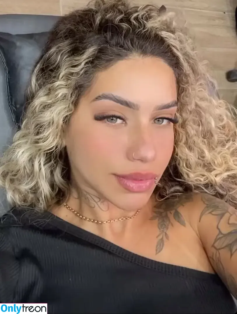 Muito Linda nude photo #0383 (muito.linda_ / naticasassola)