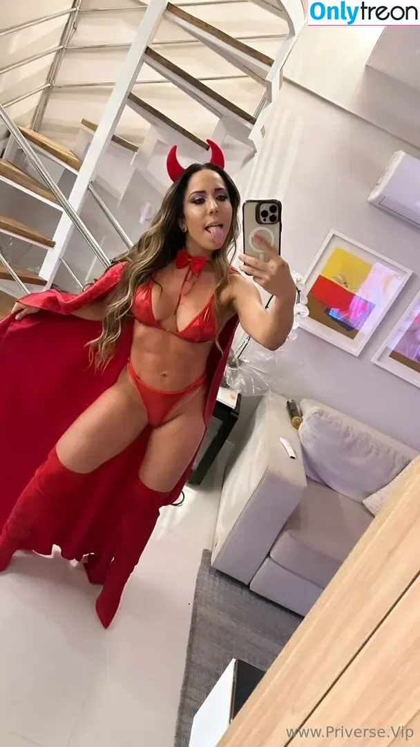 Mulher Melão nude photo #1677 (Renata Frisson / melaooficial / mulhermelao)