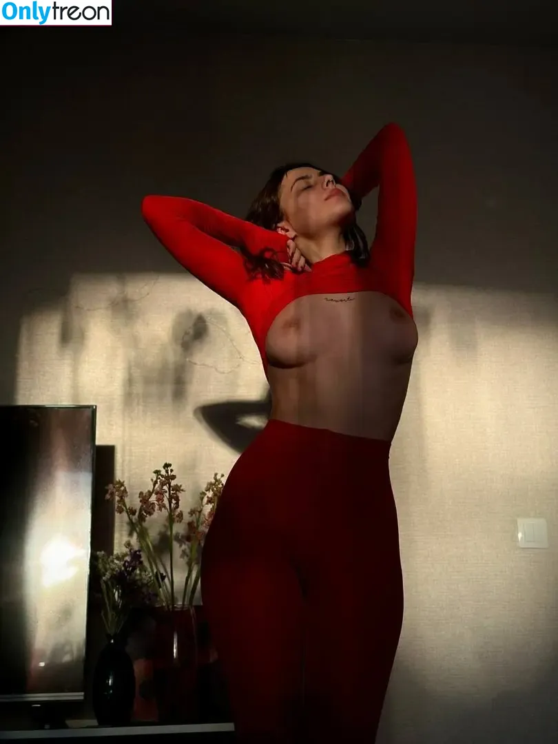Murmuriel nude photo #0129 (murmurielll)
