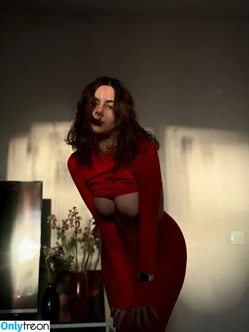 Murmuriel nude photo #0134 (murmurielll)