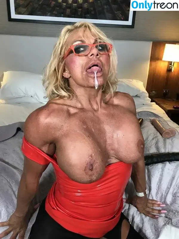 musclem1lf nude photo #0189 (musclemilfy)