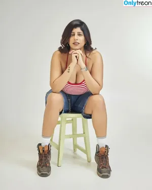 Muskan Thakurani / _muskan_thakurani nude photo #0027