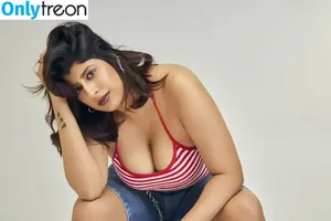 Muskan Thakurani / _muskan_thakurani nude photo #0033