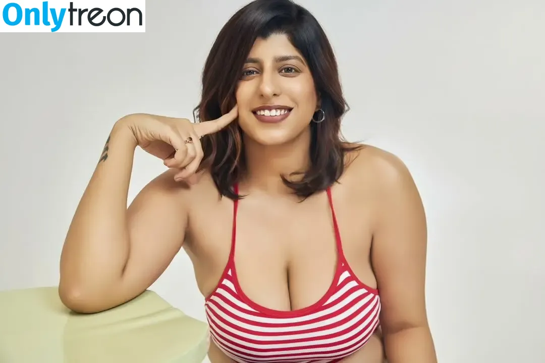 Muskan Thakurani nude photo #0025 (_muskan_thakurani)