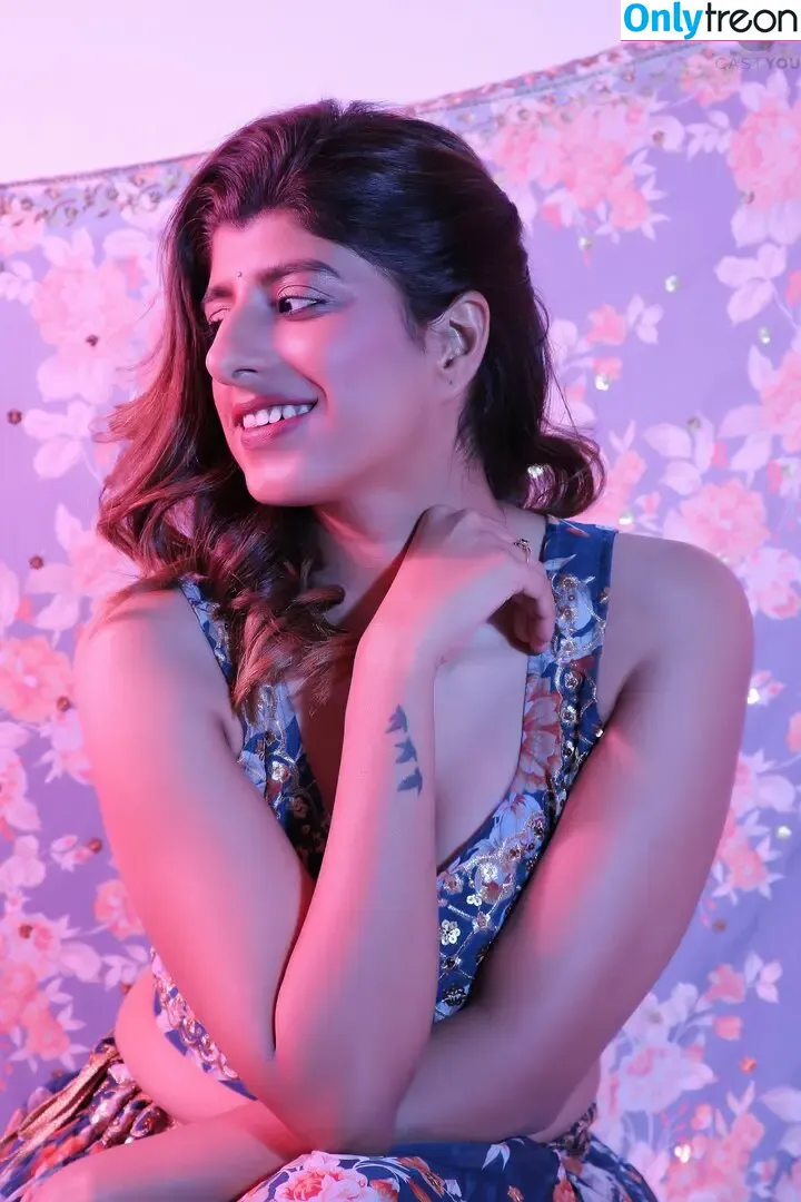 Muskan Thakurani nude photo #0037 (_muskan_thakurani)