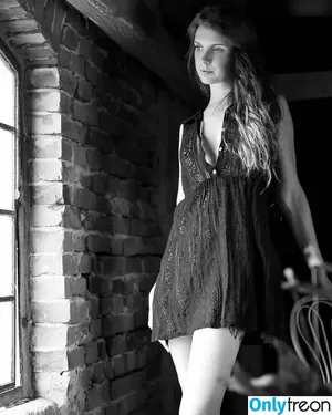  nude photo #0020