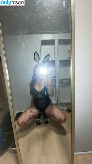 mxxxa / m.x.x.x.a_ nude photo #0005