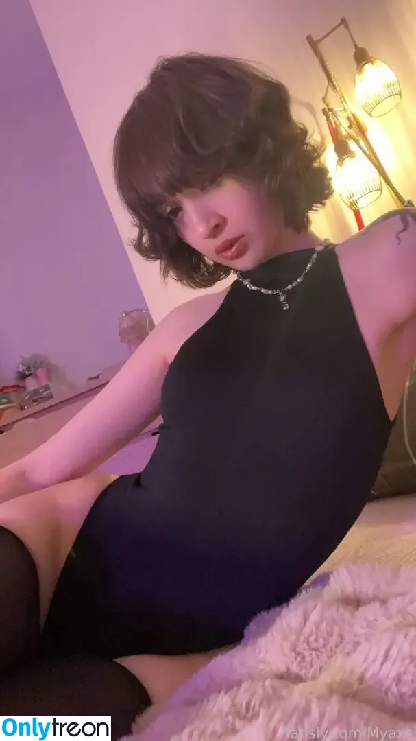Myaxs nude photo #0005 (myaxsx)