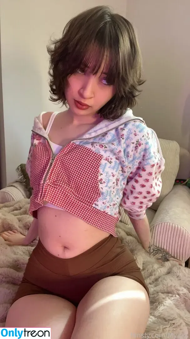 Myaxs nude photo #0023 (myaxsx)