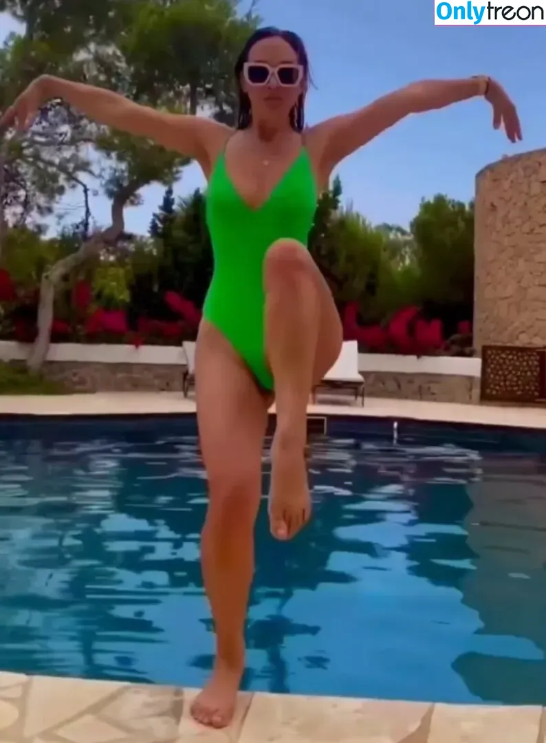 Myleene Klass nude photo #0183 (myleeneklass)