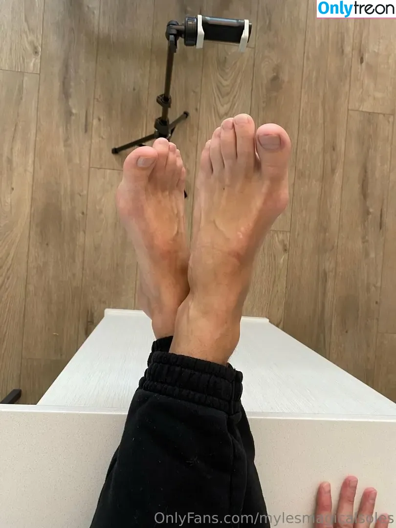 mylesmagicalsoles nude photo #0121 (mylesoneal)