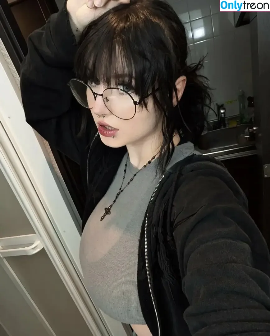 mylittlerobin nude photo #0174 (Robin Grey / _littlerobin_)