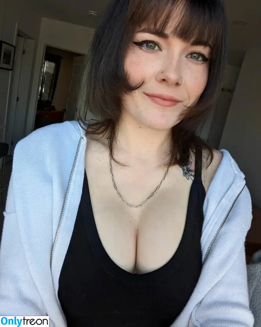 Myllix nude photo #0042 (bbmi.lky / bbmilky)