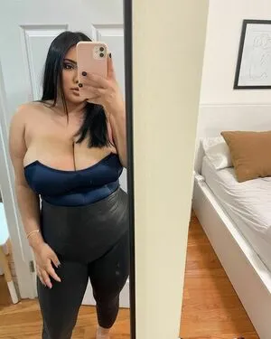 mynamesydalia / _mynamesdiana / dianaonisor7 / mynames.diana nude photo #0085