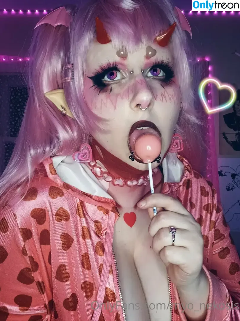 Myo_Nekosis nude photo #0007 ( / MNekosis / Myonekosis)