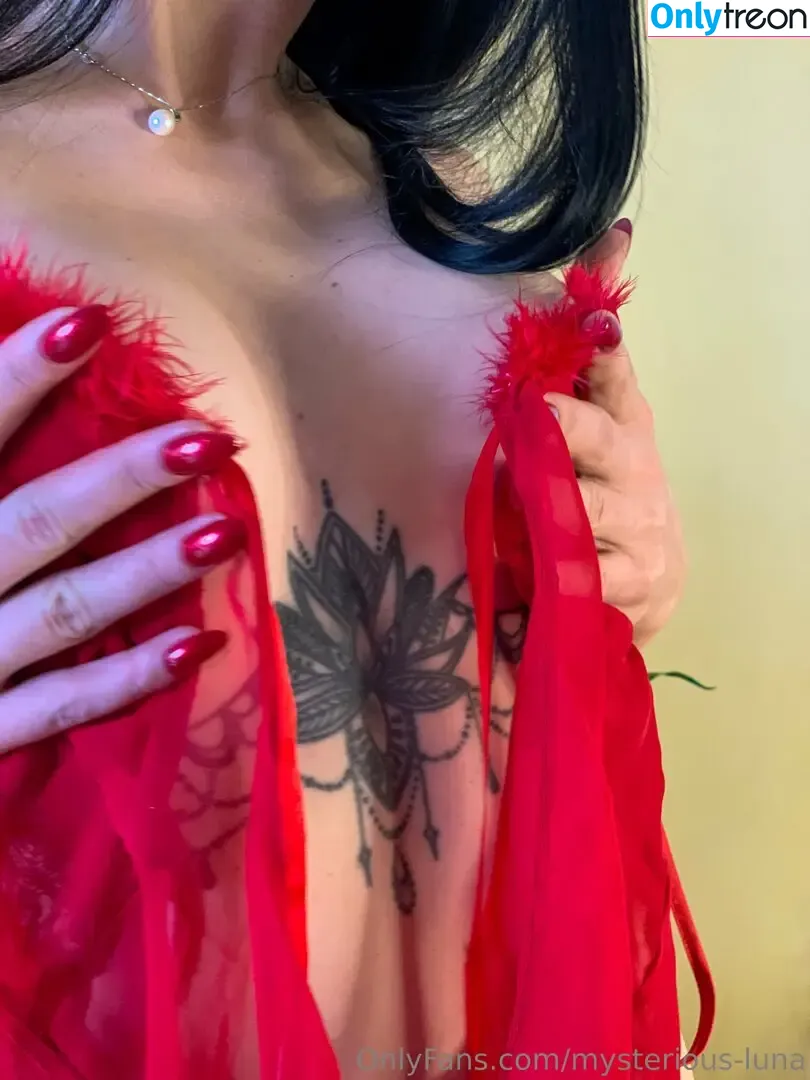mysterious-luna nude photo #0012 (cherry_blossom_playz)