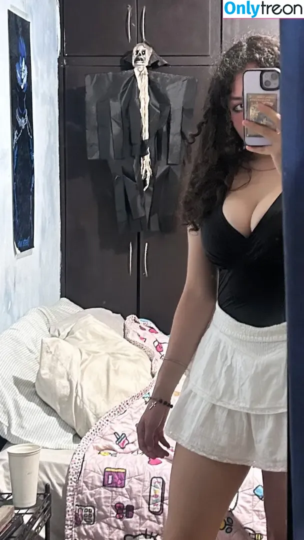 n.nuviaa nude photo #0093 (lanuvia)