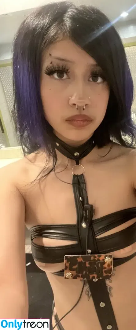 n4ilmyeyes0ut nude photo #0001 (rem)