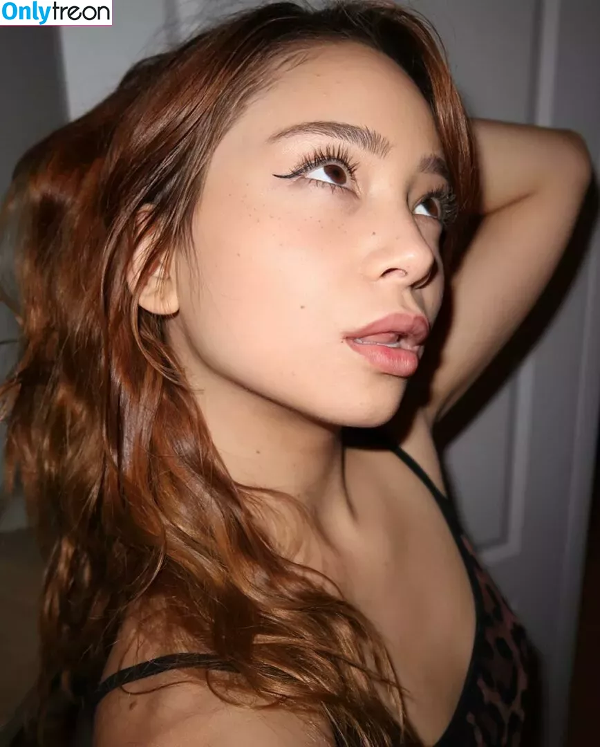 Nadia Goh nude photo #0212 (nadiaelysegoh)