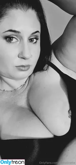  nude photo #0002
