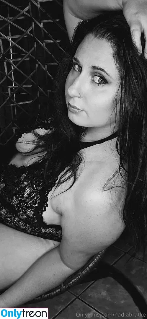 nadiabratke nude photo #0033 (nadiabratke)