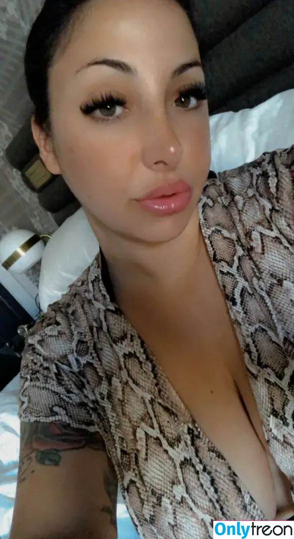 nadianaughty1 nude photo #0002 (nadiaisnaughty / nadianaughtyy)