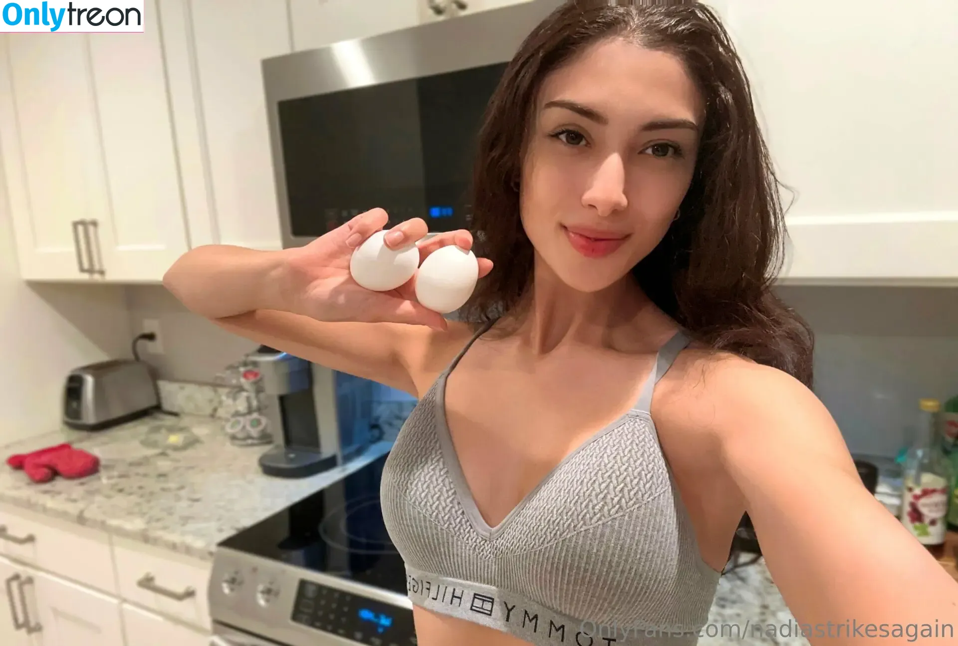 nadiastrikesagain nude photo #0082 (biggnadzz)