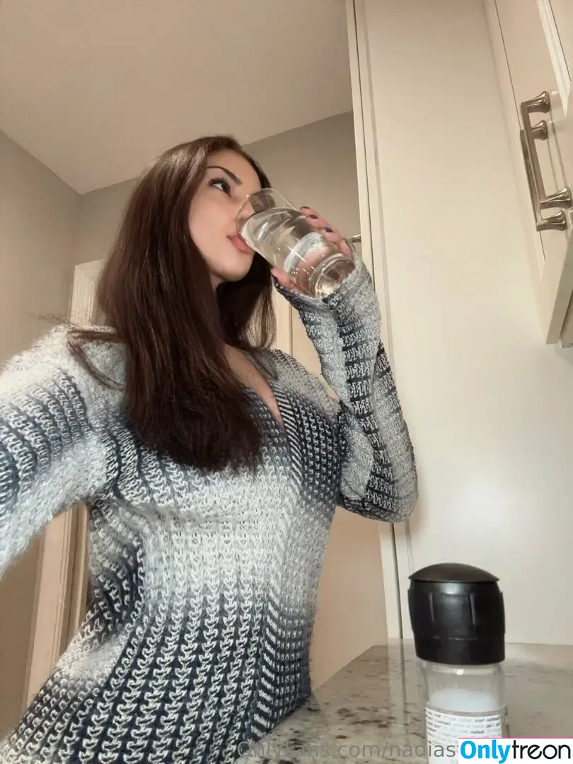 nadiastrikesagain nude photo #0105 (biggnadzz)