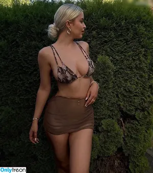  nude photo #0002