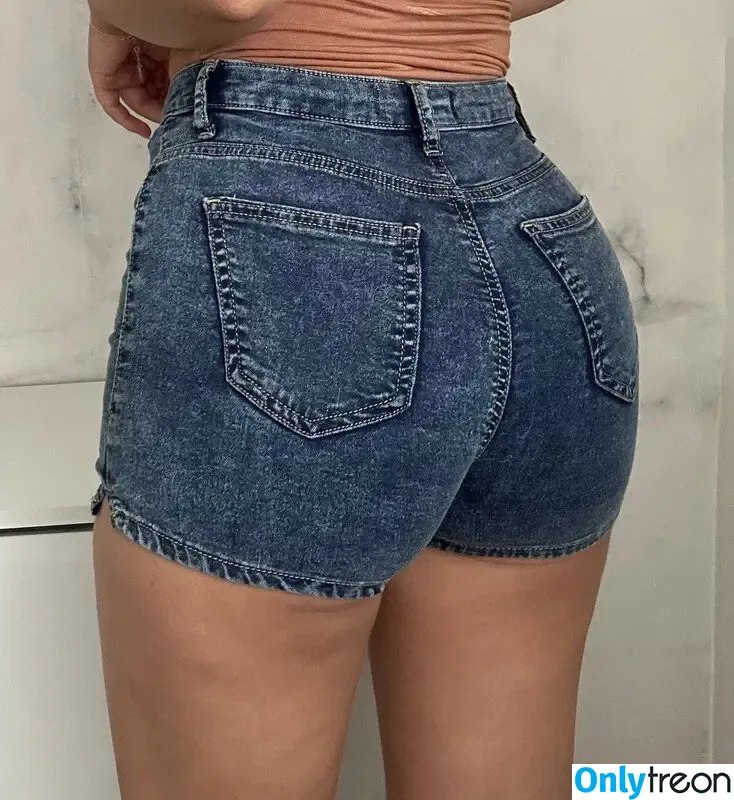 nadine.klr nude photo #0079 (nadine.klr)