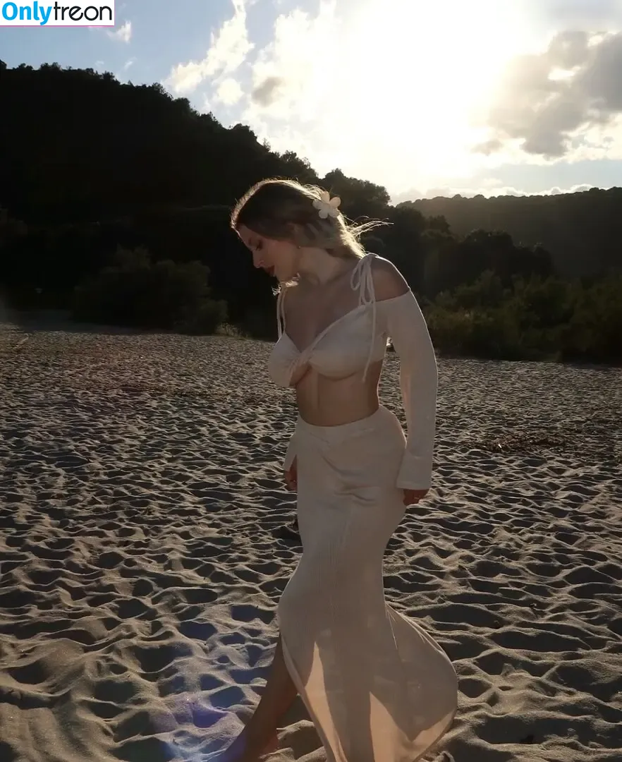 nadine.klr nude photo #0146 (nadine.klr)