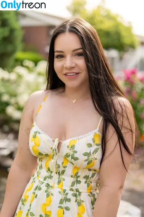 Nadine Sage nude photo #0026 (Naidyne Sage / sagedaniels)