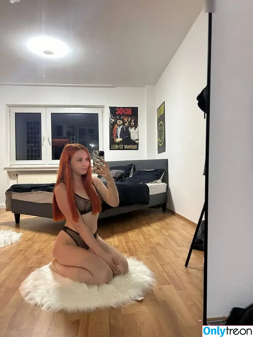 Nadja Held nude photo #0120 (nadjaheld_offiziell)