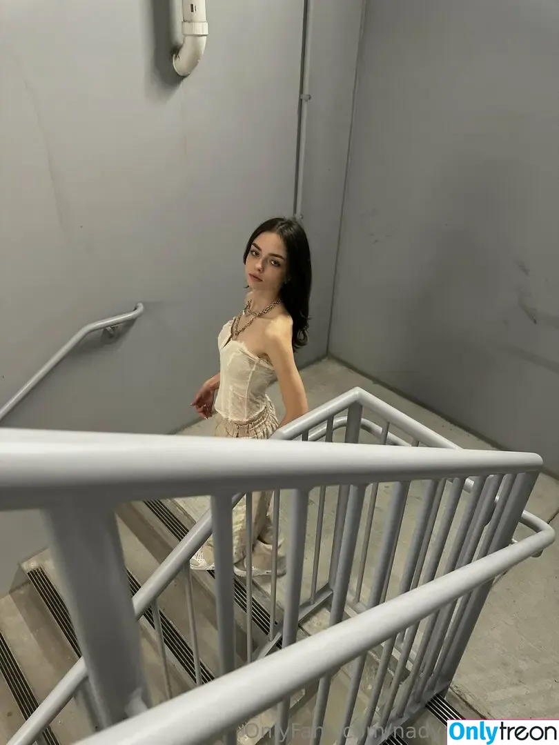 nadya.yereminn nude photo #0007 (nadya.yereminn)