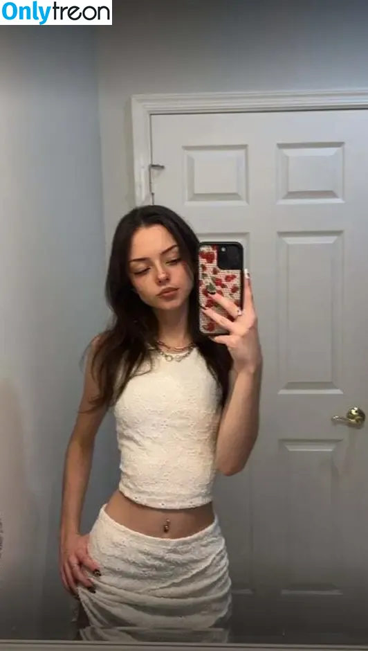 nadya.yereminn nude photo #0011 (nadya.yereminn)