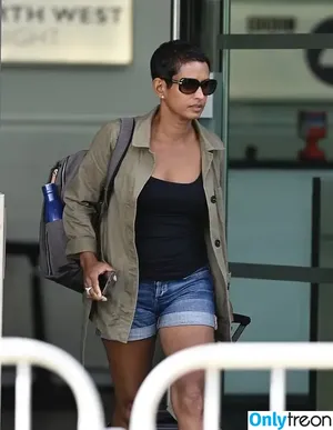Naga Munchetty / tvnaga nude photo #0070