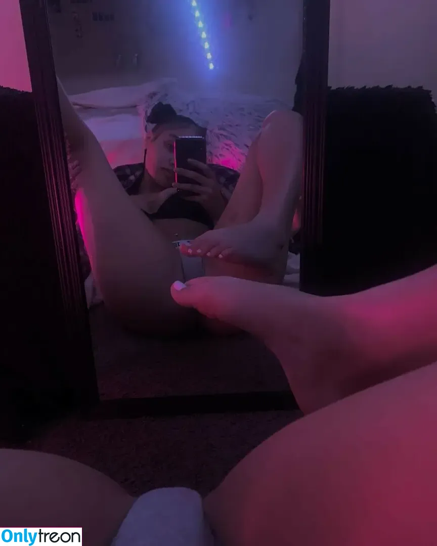 Nahbenji nude photo #0025 (nahhbenji)
