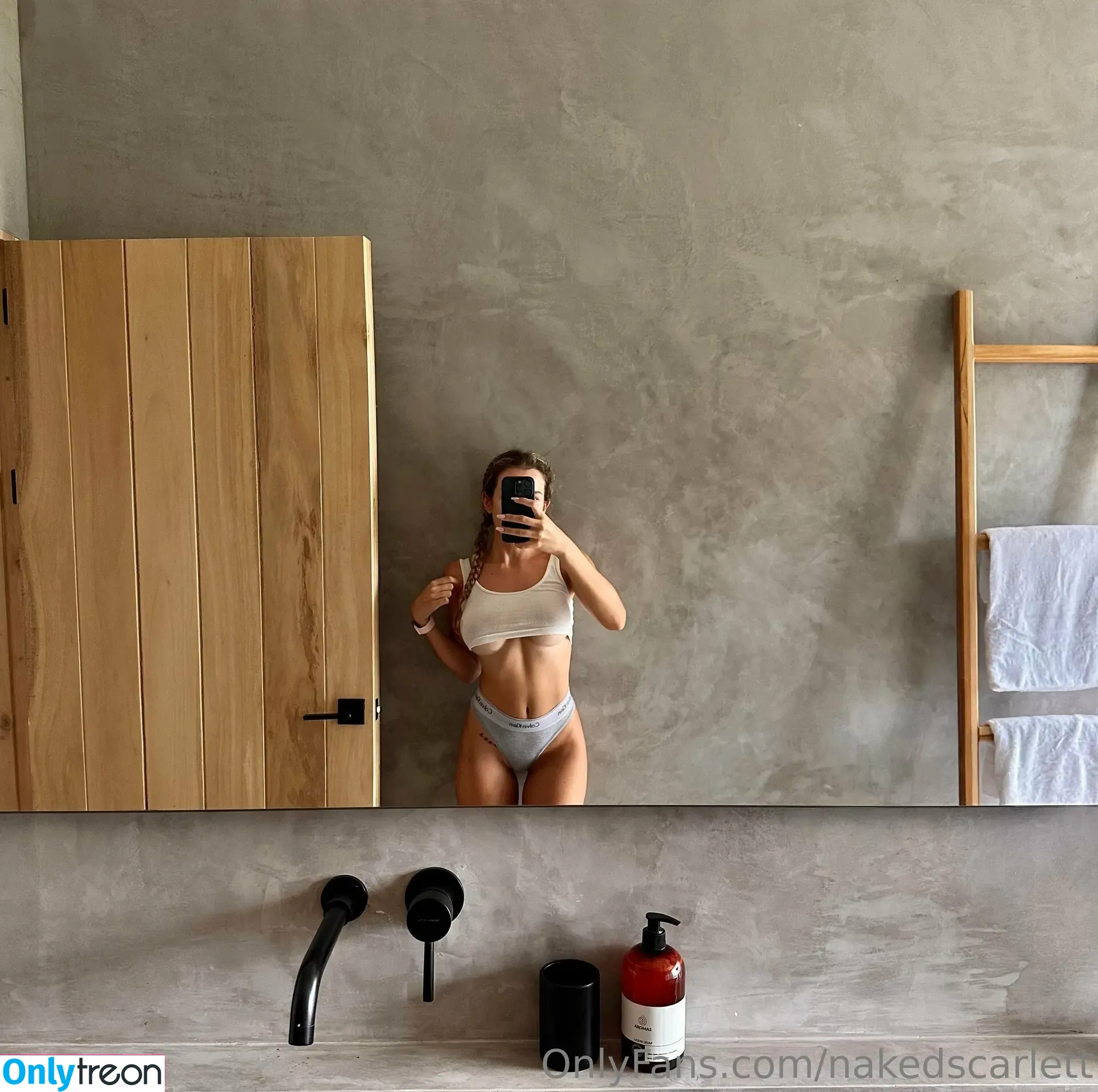 nakedscarlett nude photo #0113 (_simplyscarlett_)