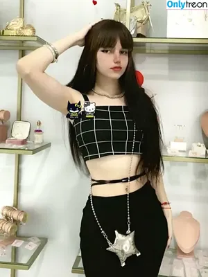 nameluaa / mhh2lu4 / pshlua nude photo #0024
