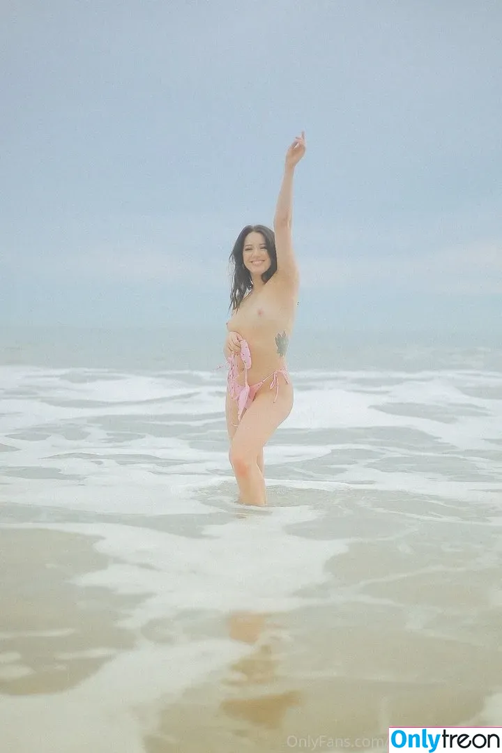 namimamilune nude photo #0092 (mamiii111 / nami.lune)