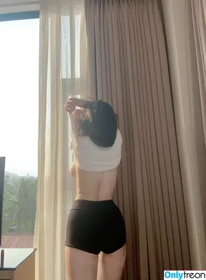 Nan Ma Htwe / annnangnang nude photo #0021