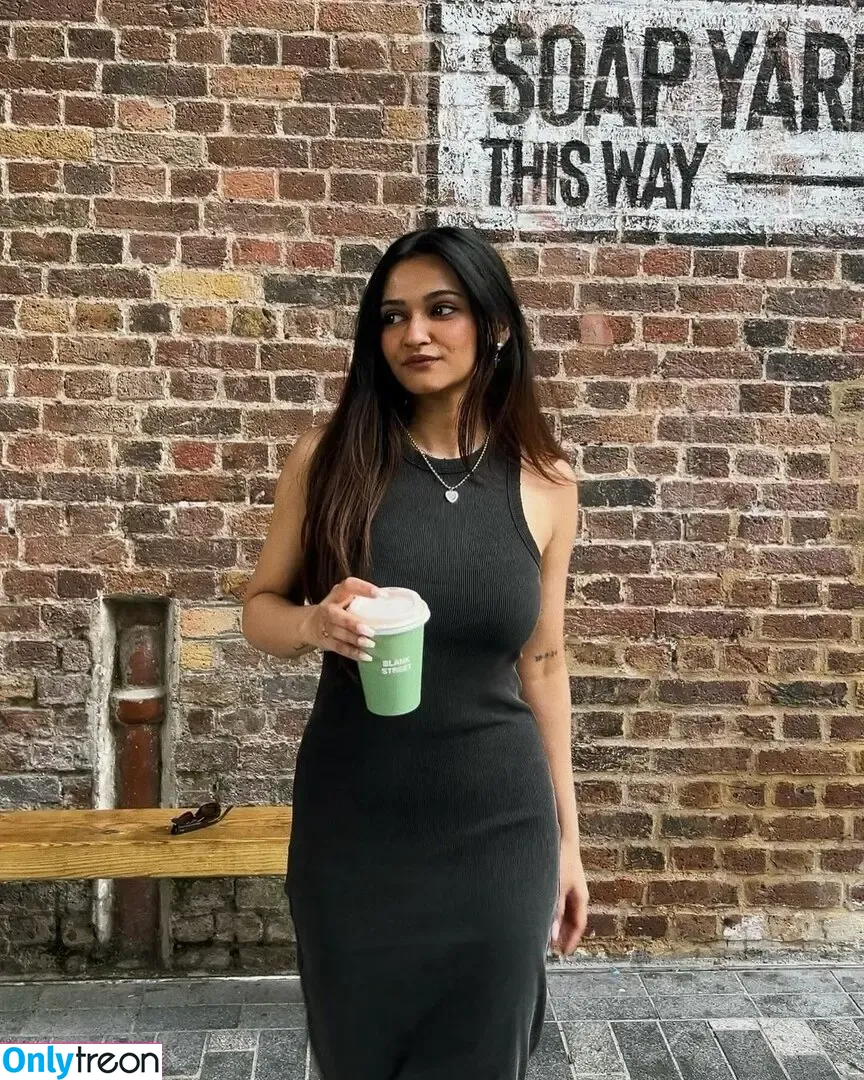 Nandini Bhattacharya nude photo #0019 (na.ndini)