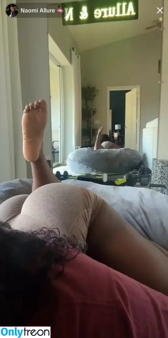 Naomi Allure nude photo #0002 (itsbarbi3 / naomi.allure / naomihendrixxx)