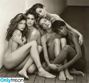 Naomi Campbell / NaomiCampbell / naomi nude photo #0458