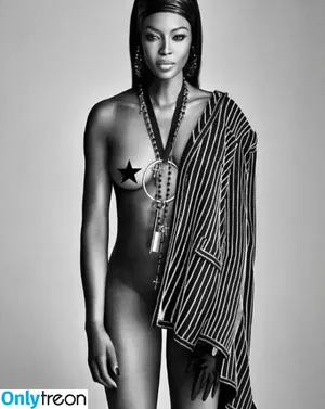 Naomi Campbell / NaomiCampbell / naomi nude photo #0467