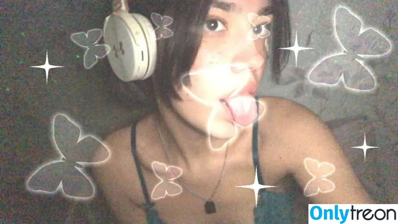 naomi_secret nude photo #0001 (naomifoxsecret)